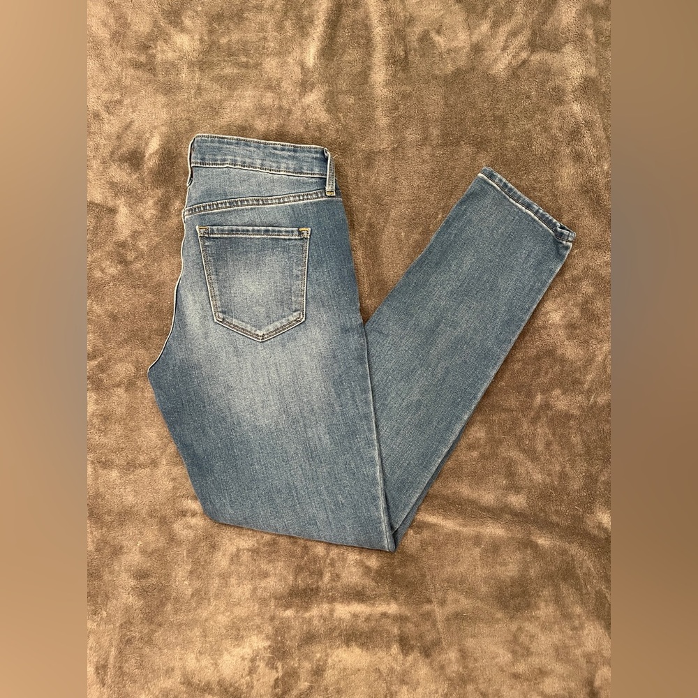 Women’s straight leg size 6Long
